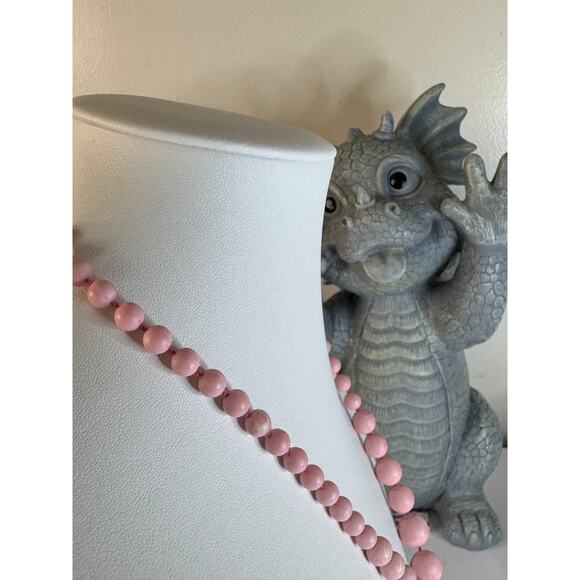 Pink lucite beads, 24” - Picture 4 of 6